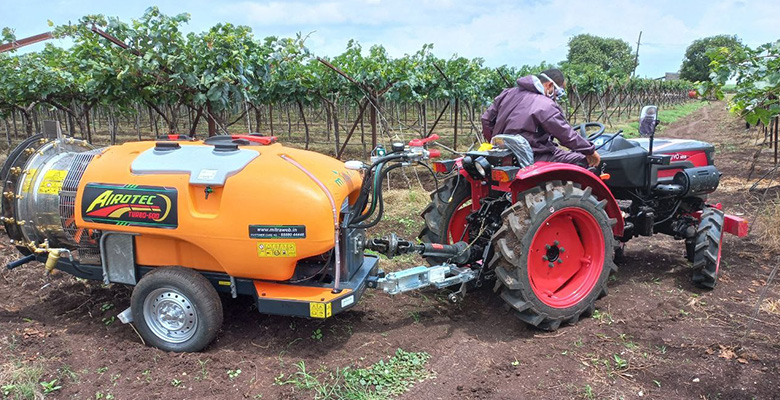 Top Tips to select Vineyard Sprayer for Grape OrchardVineyard